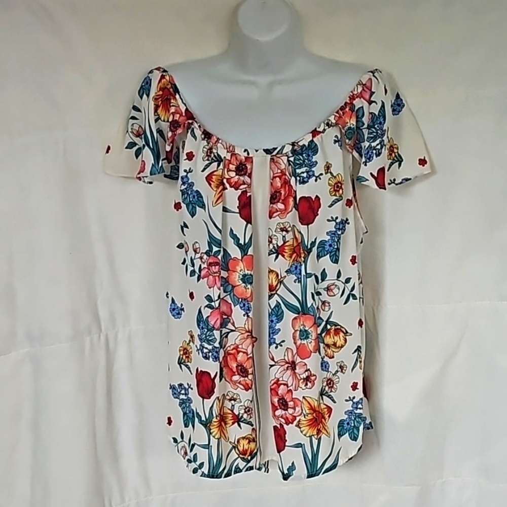 Sleeveless blouse